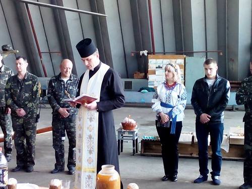 Греко-католики Дніпропетровська влаштували акцію «Великодній кошик для військових».(ФОТО)